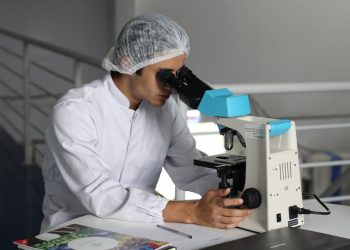 The Impact of Artificial Intelligence on Healthcare: Innovations and Ethics